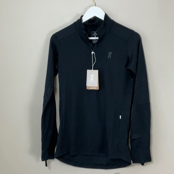 On Women's Climate Quarter-Zip Running Top black - Picture 2 of 7